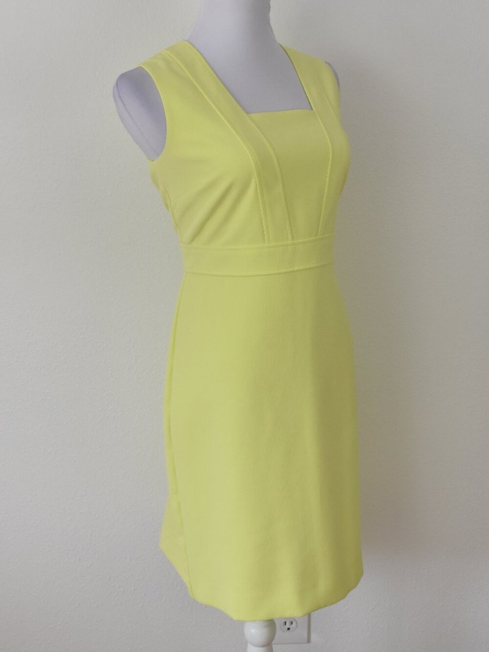 Ann Taylor Neon Chartreuse Shift Dress - 10P - Picture 9 of 11